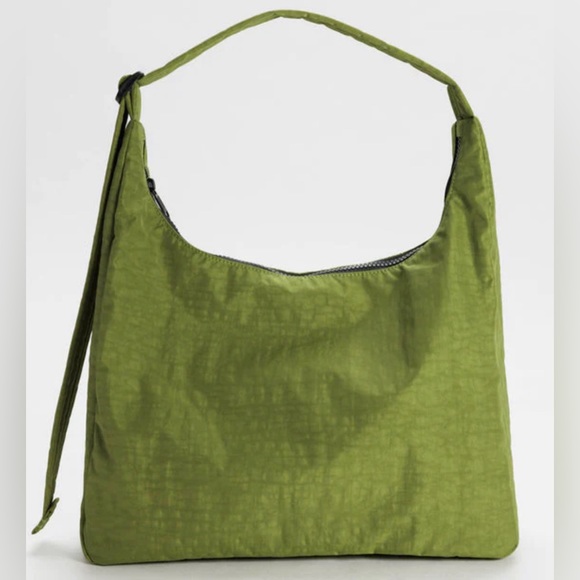 BAGGU Handbags - Baggu medium shoulder bag in avocado
